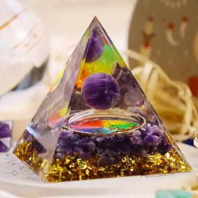 Energetická pyramida Reiki Přírodní ametystová koule Léčivé krystaly Čakry Nástroj Ornamenty Pryskyřičné kameny Řemesla Dětský dárek Pyramida
