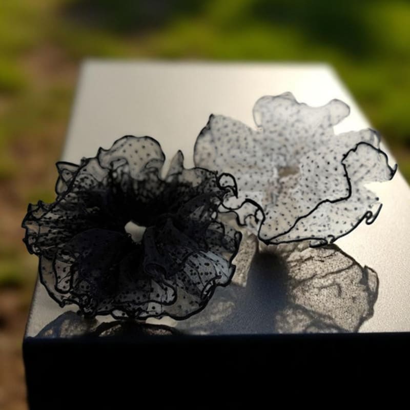 BESTY Camellia Dot Scrunchie