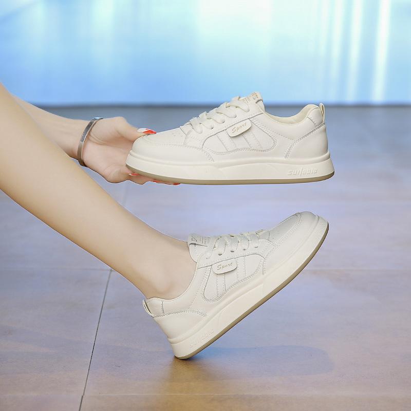 Fühle Sommer 2025 neue flache Einzelnetz-Mesh atmungsaktive und nicht stickige Füße Damenmodelle treten auf Scheiße kleine weiße Schuhe Studenten-Board sh