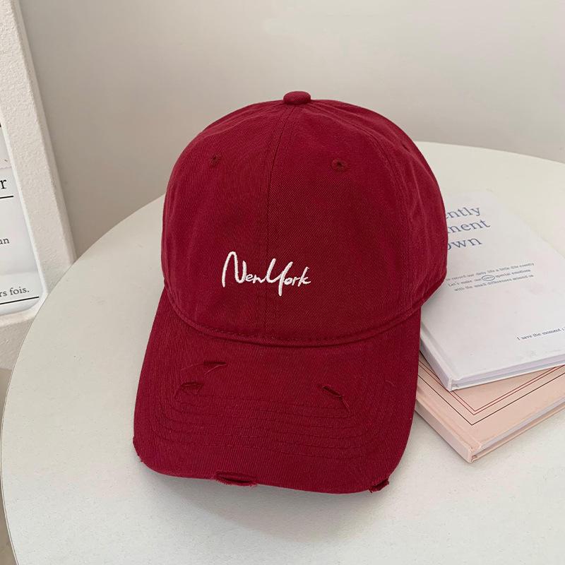 New Korean Version of Letter Embroidered Baseball Cap for Women In Summer Casual and Versatile Sun Protection and Sun Protection To Show Their Faces.