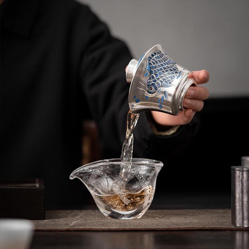 Sushi Ceramic Gilded Silver Gaiwan with Arowana Design