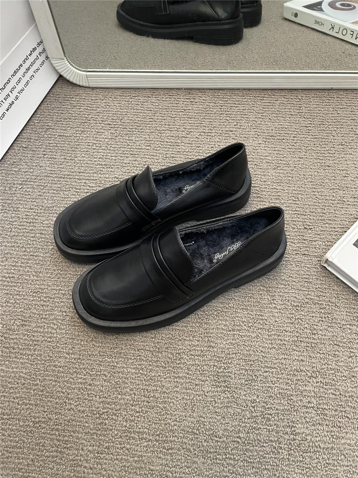 

Модные лоферы IPPEUM Женская обувь Черная искусственная кожа 2025 Новая мода Круглый носок Мэри Джейн Плоская подошва 250