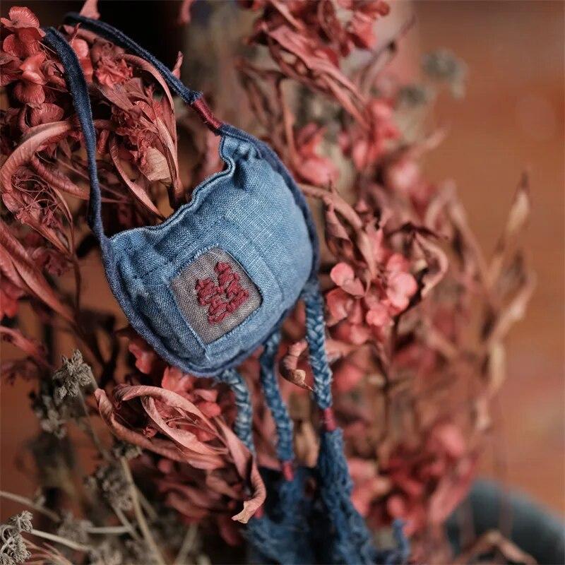 Johnature Čisté plátno z literatury umění ručně znak náhrdelníky peněženky ručně vyšívané náhrdelník