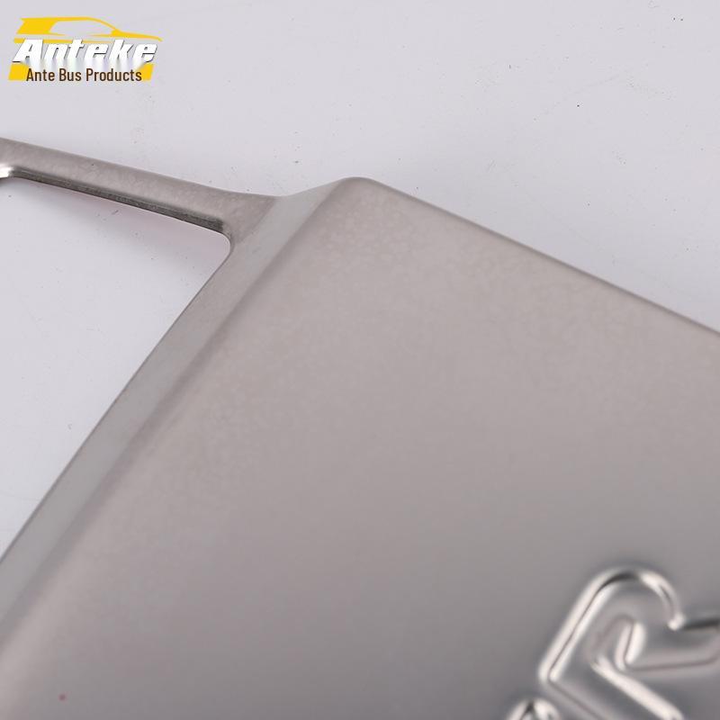 Port USB et Garniture d'Allume-Cigare de Rang Arrière pour 18 URV