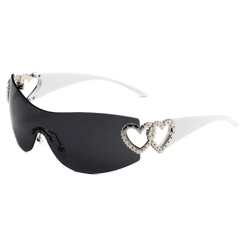 Sunscreen Sunglasses for Women High-end All-in-one Hollow-out Frameless Heart-shaped Glasses UV400 Material