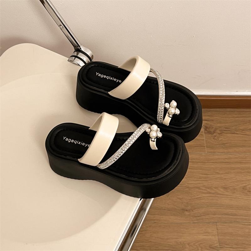 

Универсальные крутые шлепанцы с рукавом и носком из стразов для женщин для ношения 2025 лето новая завышенная платформа пляжная обувь для женщин 40