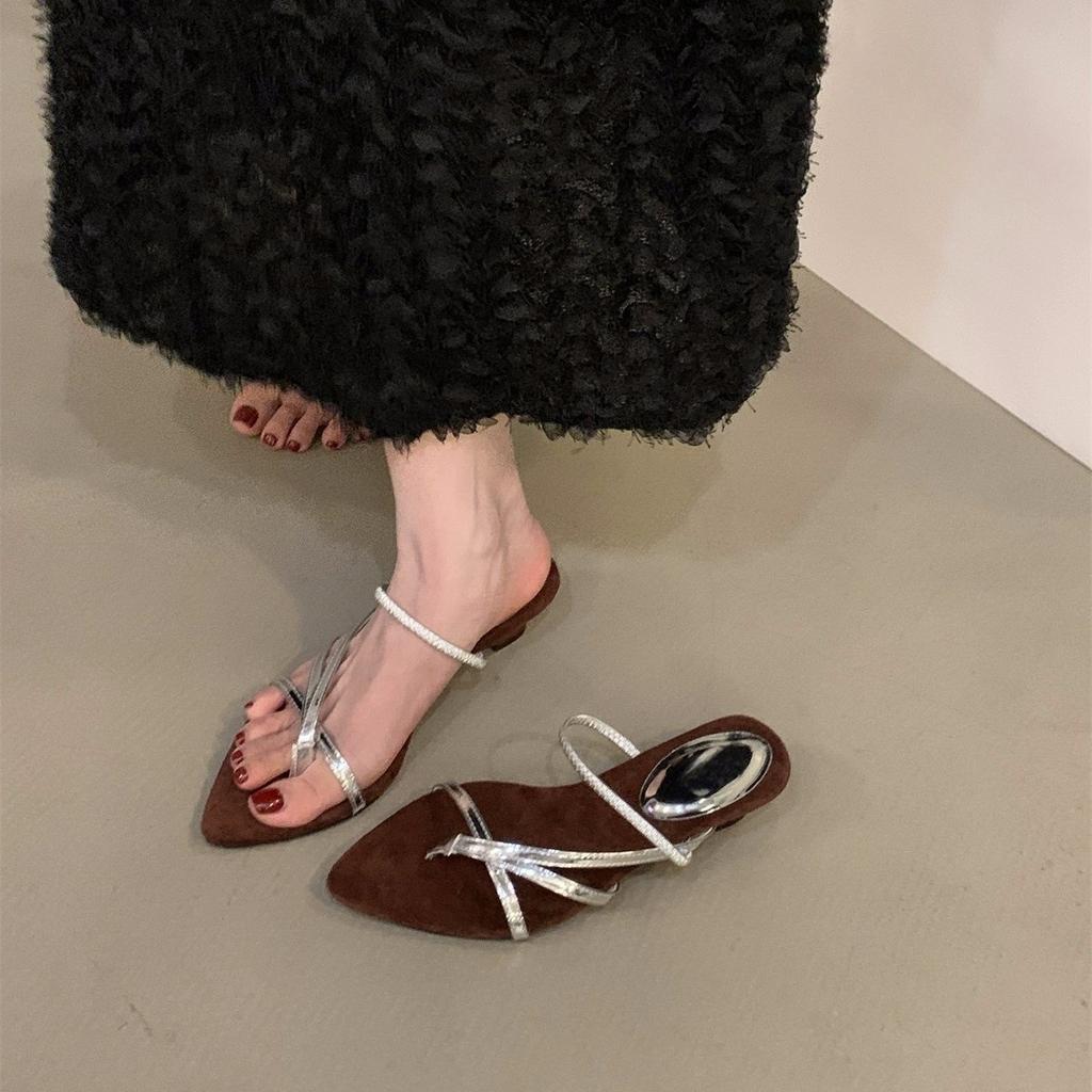 Blockabsatz silber spitze Zehenpartie dünne Riemchensandalen Feenschuhe 2025 neuer Sommer mit Rock Zehenschuhe