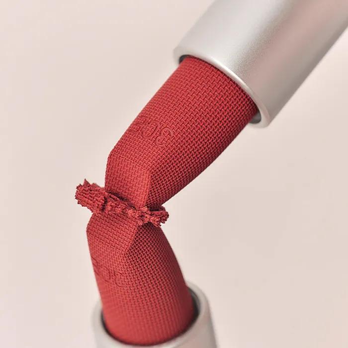 Cashmere Hug Lipstick (Free Multi Brush)