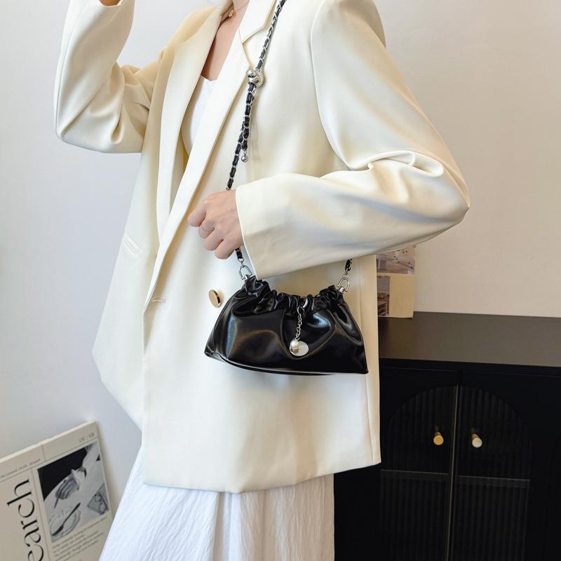 Bag Women's 2025 Summer New Small Square Bag Korean Folded Portable Messenger Bag Chain Underarm Cloud Shoulder Bag