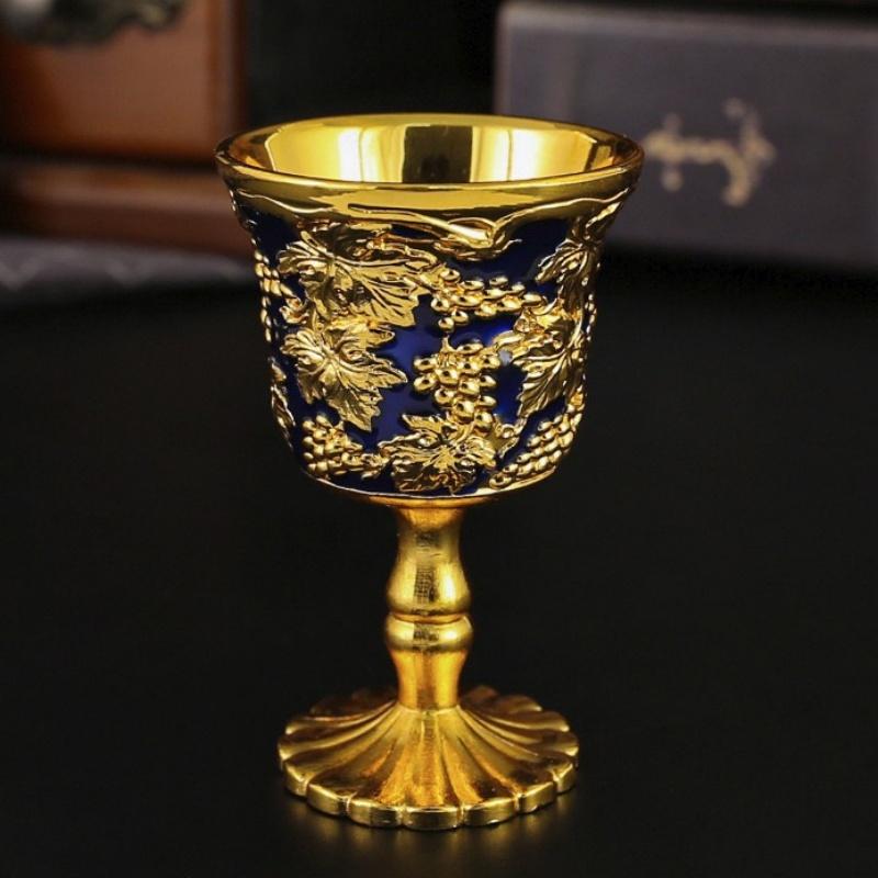 Mini Wine Glass, Multiple Colors Delicate Vintage Spirits Goblet, Alloy Portable Chalice Cup Friends Festive Decoration,1pcs