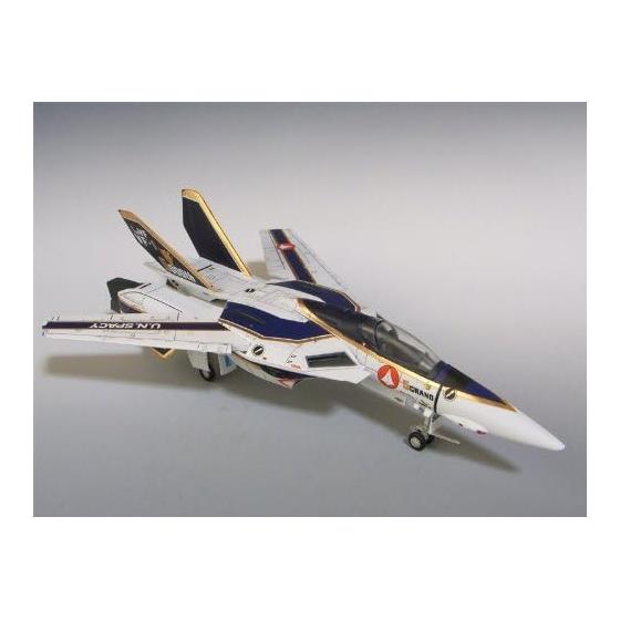 Hasegawa 1/72 VF-1A Valkyrie 5000th Production Commemorative Paint Machine 65788
