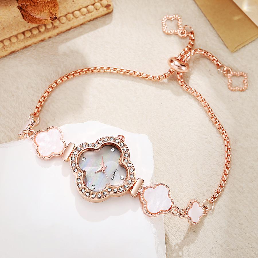 Nya Mode Damklockor Lyxiga Roséguld Armbandsur Kvinnliga Armbandsur Damer Casual Kvarts Klocka