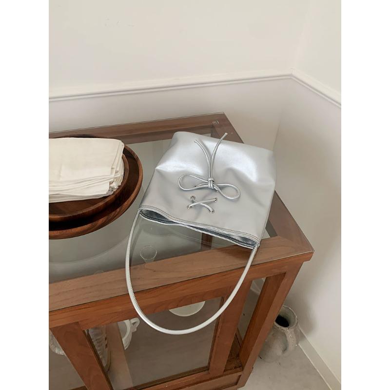 Korean Niche Portable Grandma Bag for Women New Trendy and Fashionable Sweet Armpit Bag One-shoulder Bucket Bag