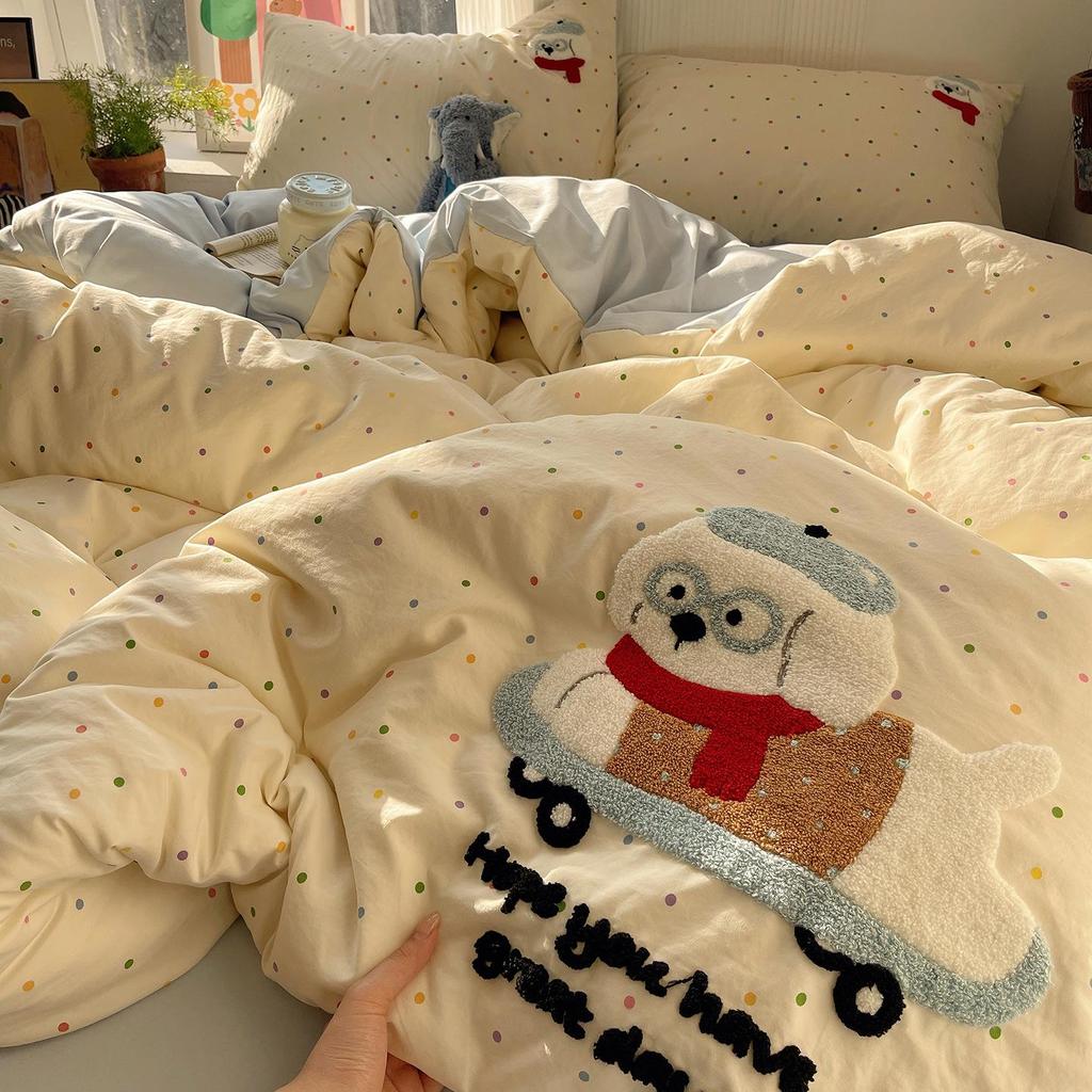 Cotton A-Class Embroidered Towel Set: 4-Piece Bedding for Dorms, Safe for Mother & Baby.