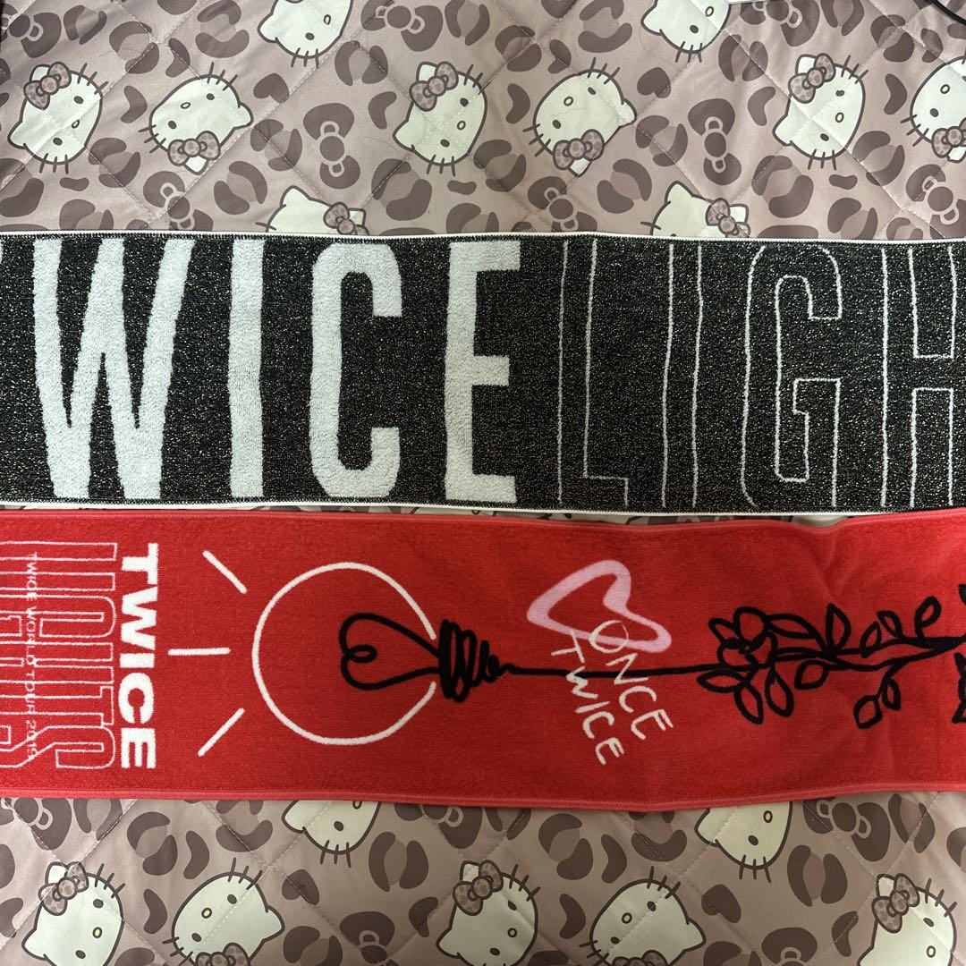 

[USED] TWICE WORLD TOUR 2019 Towel