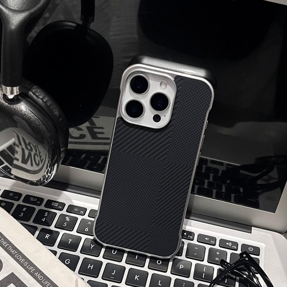 

Ультратонкий безрамочный чехол с гальваническим покрытием и рисунком под углеволокно для iPhone 16 16E 15 14 Plus 13 12 Pro Max Роскошная матовая охлаждающая крышка For iPhone 16 Pro Max