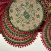 Christmas Retro Jute Placemat Round Printed Woven Dining Table Mat with Wool Ball Heat-Resistant Home Decorative Coffee Cup Mats
