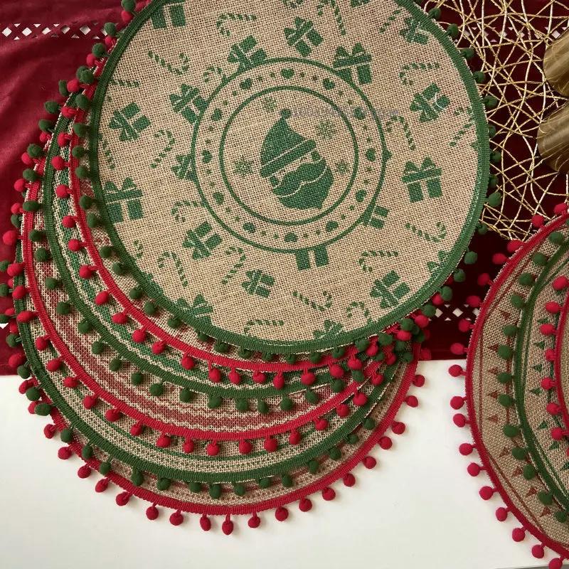 Christmas Retro Jute Placemat Round Printed Woven Dining Table Mat with Wool Ball Heat-Resistant Home Decorative Coffee Cup Mats