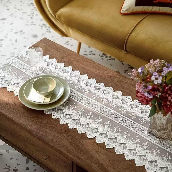 Chemin de table en dentelle Nappe de couverture pour meuble TV européen Serviette Nappe américaine Serviette décorative Nappe longue Chemin de table décoratif Chemin de table pour table basse