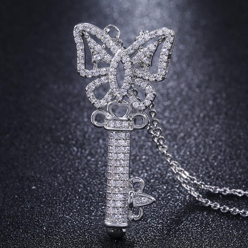 Full Paved Hollow Butterfly Top Key Shaped Pendant Women Cable Chain Clavicle Necklace