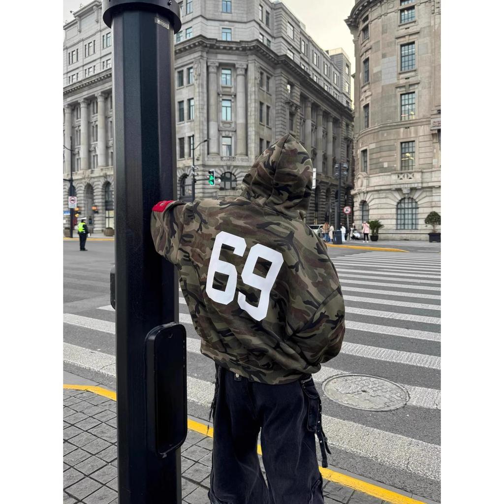 Unisex Trendy Punk Camouflage Embroidered Hooded Sweatshirt for Autumn/Winter - Cool Loose-Fit Versatile Jacket.