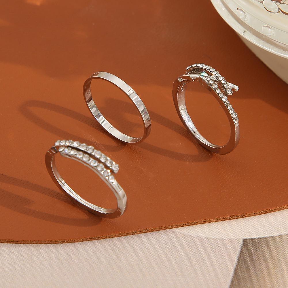 Kpop Silver Color Rings Set Y2K Crystal Heart Rings for Women Hollow Trendy Fashion Jewerly Emo Rings Accessories