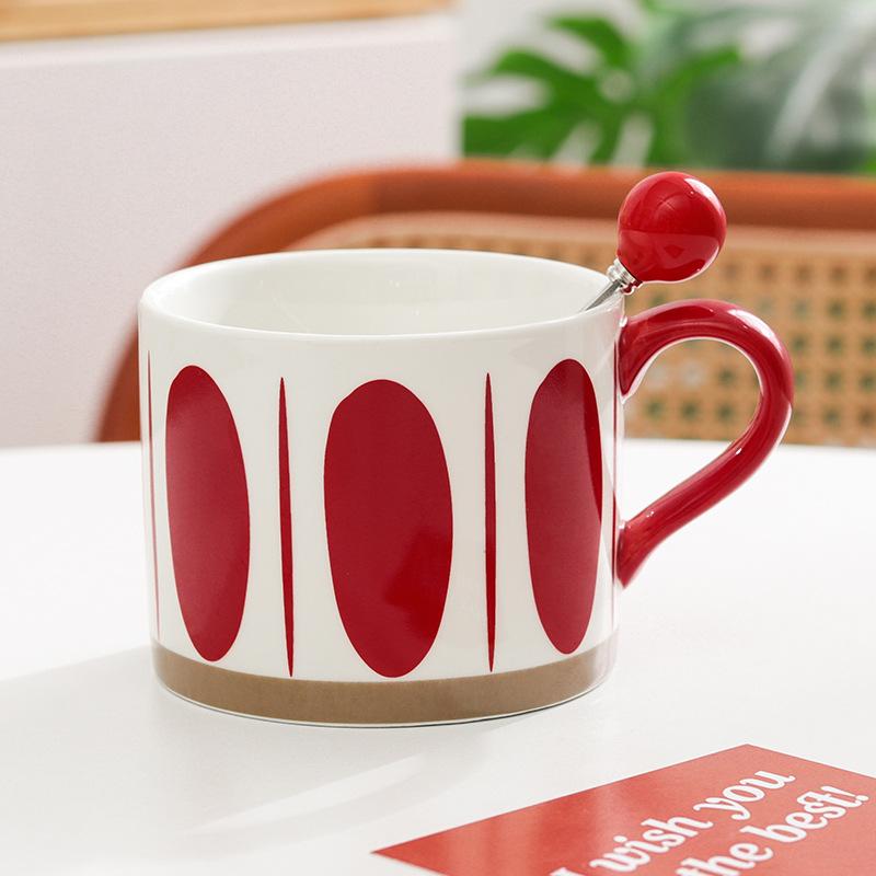 Ins Design Sense Niche Mug High Value Ceramic Cup Large Capacity Couple Cup Office Coffee Milk Cup