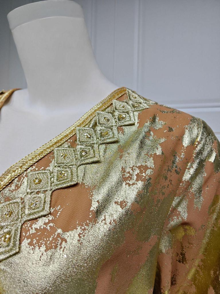 2023 Frühling Chiffon Gürtel Langes Robenkleid mit Heißfolienprägung für Muslimische Frauen