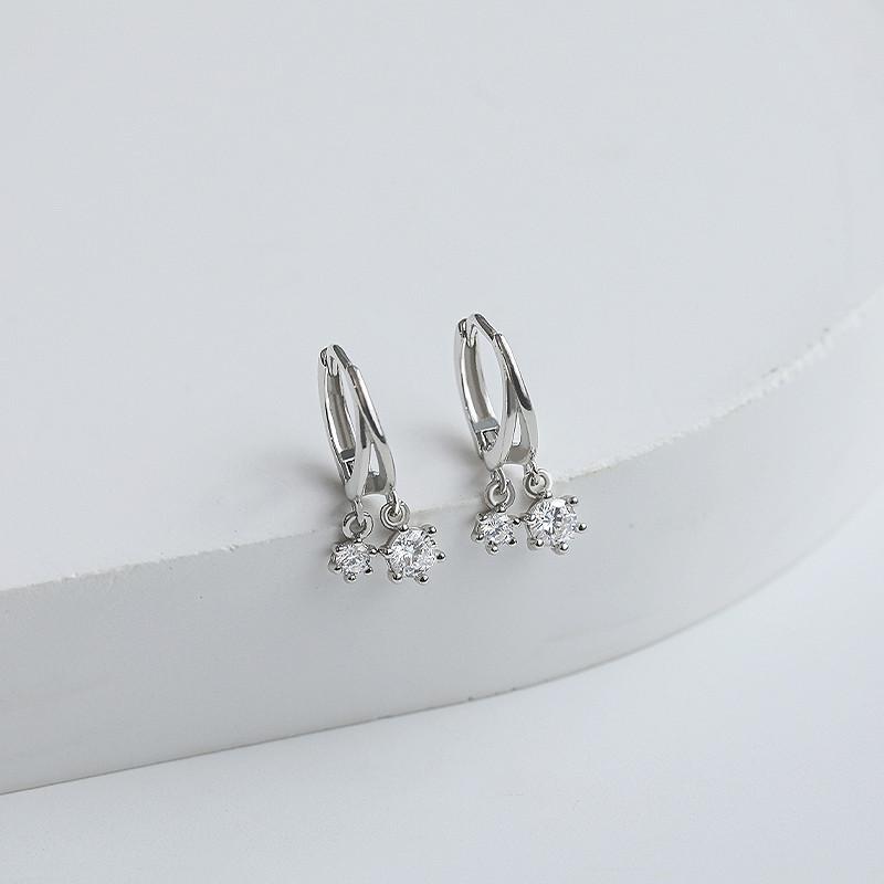 

Zircon Earrings Women S Simple High-End Earrings Exquisite Stud Earrings Small Earrings Cold Style Decoration