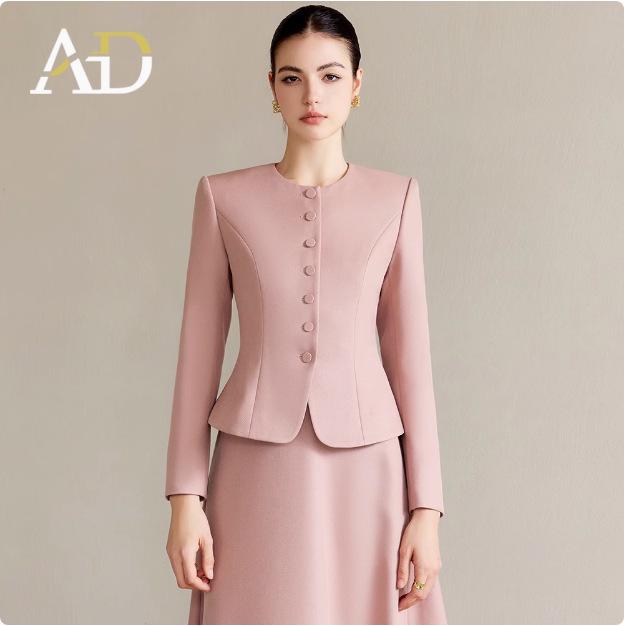 2025 Spring Collection: Elegant Pink Two-Piece Suit for Professional Wear