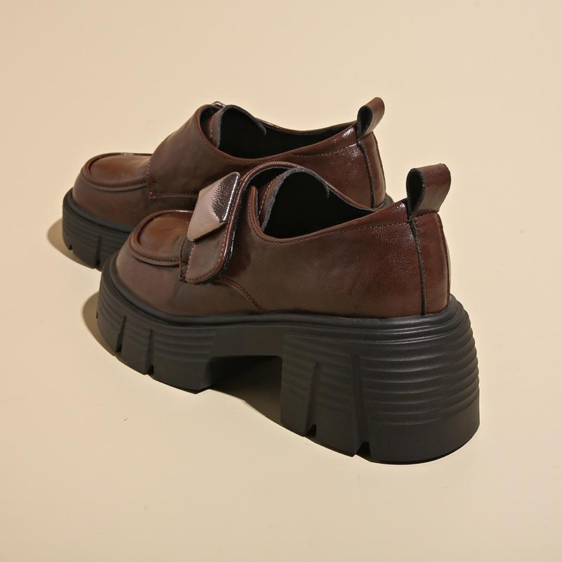 Braune Klett-Retro-Slipper Damen 2025 Frühling neue Plattform vielseitig britischer Stil dicker Absatz kleine Lederschuhe einzeln