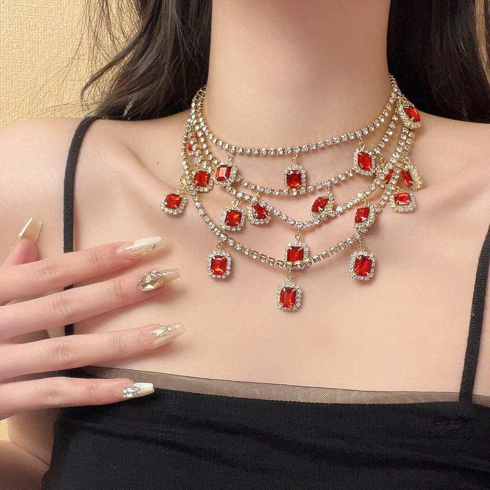 Gargantilha com pingente de cristal quadrado para joias femininas