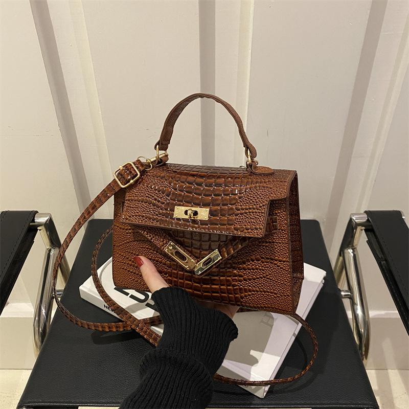 

Сумка премиум-текстуры с градиентным переходом, женская нишевая дизайнерская, для поездок на работу, универсальная, новая повседневная сумка-мессенджер на осень и зиму