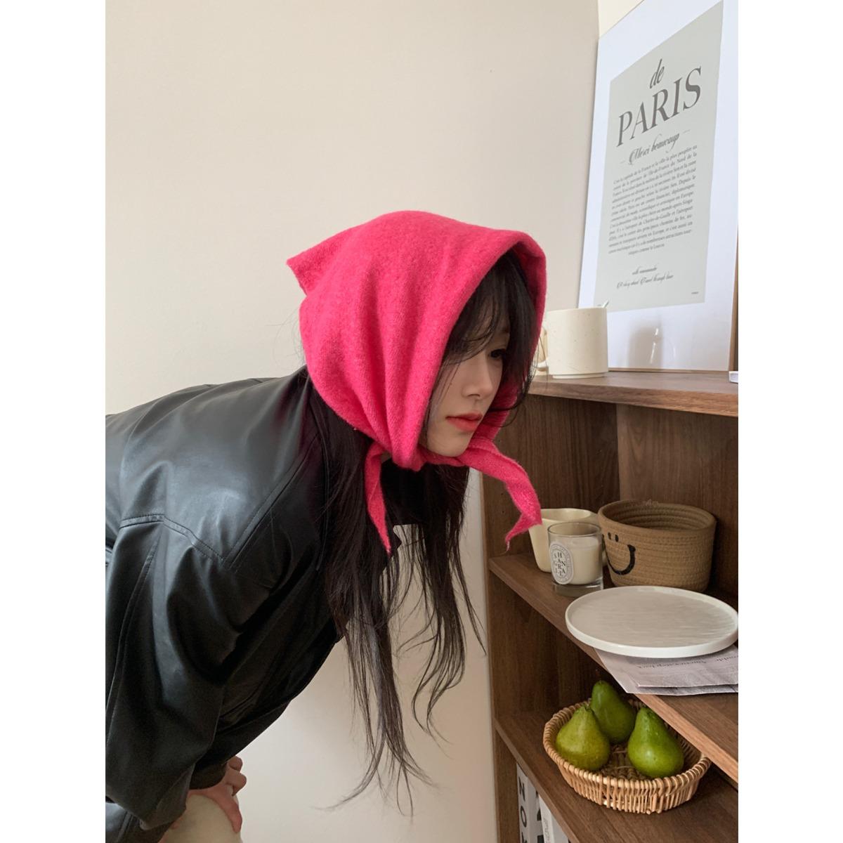 

Шерстяной Темперамент, Треугольный Шарф против старения, Вязаная Маленькая Шаль для Женщин на Осень и Зиму, Универсальная Корейская Версия, Завязывается и Носится на Плечах 33x95cm