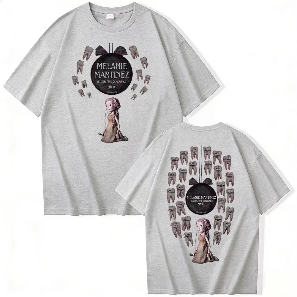 2026 Estate Saldo Estivo Melanie Martinez Hades The Sacrifice Tour Maglietta Unisex Vintage Hip Hop Streetwear Maglietta Cotone Gotica Girocollo