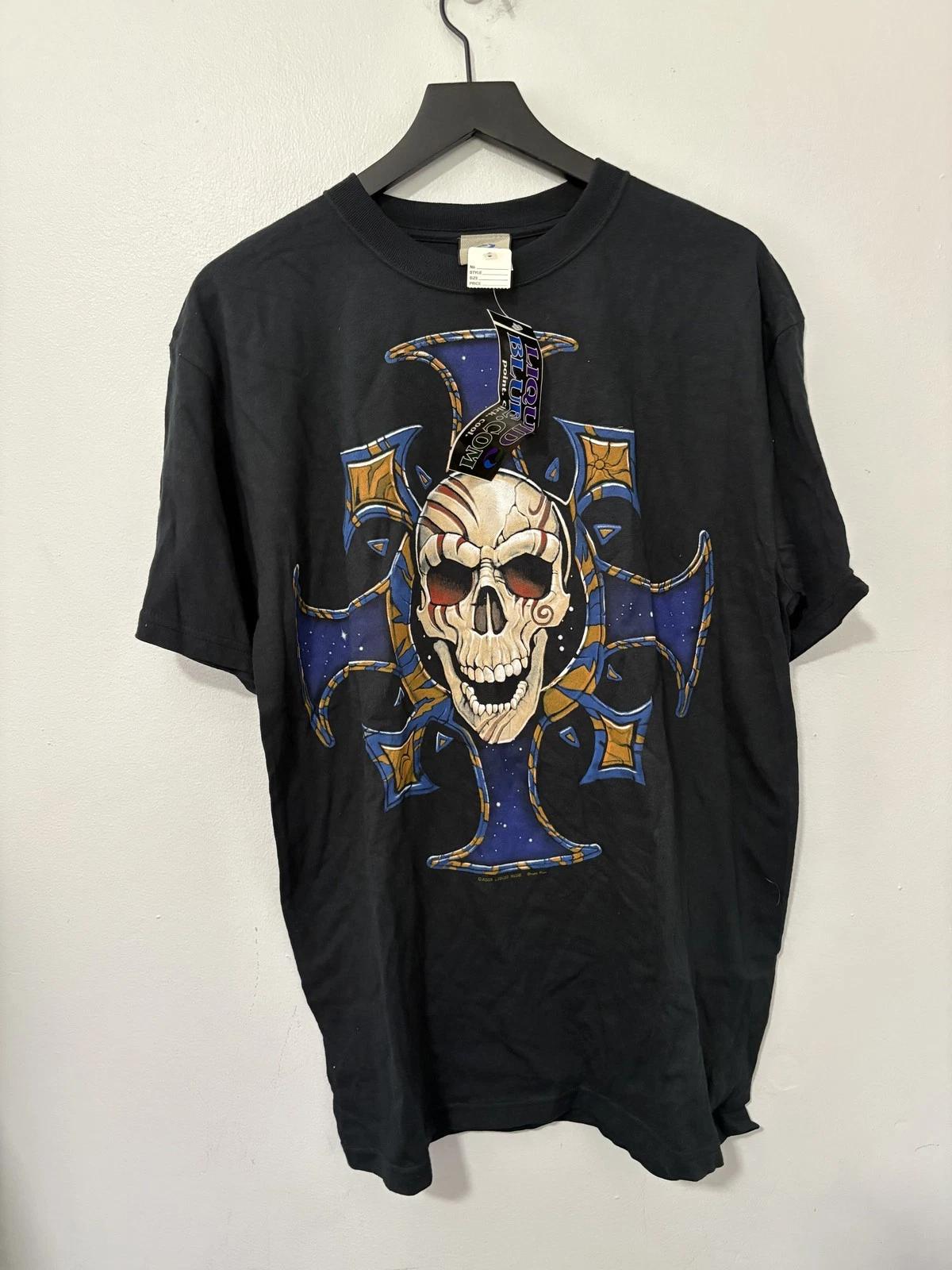 

Vintage Liquid Blue Shirt Mens Large Skull Crossbones Brian Fox 2003 Graphic Tee 2XL