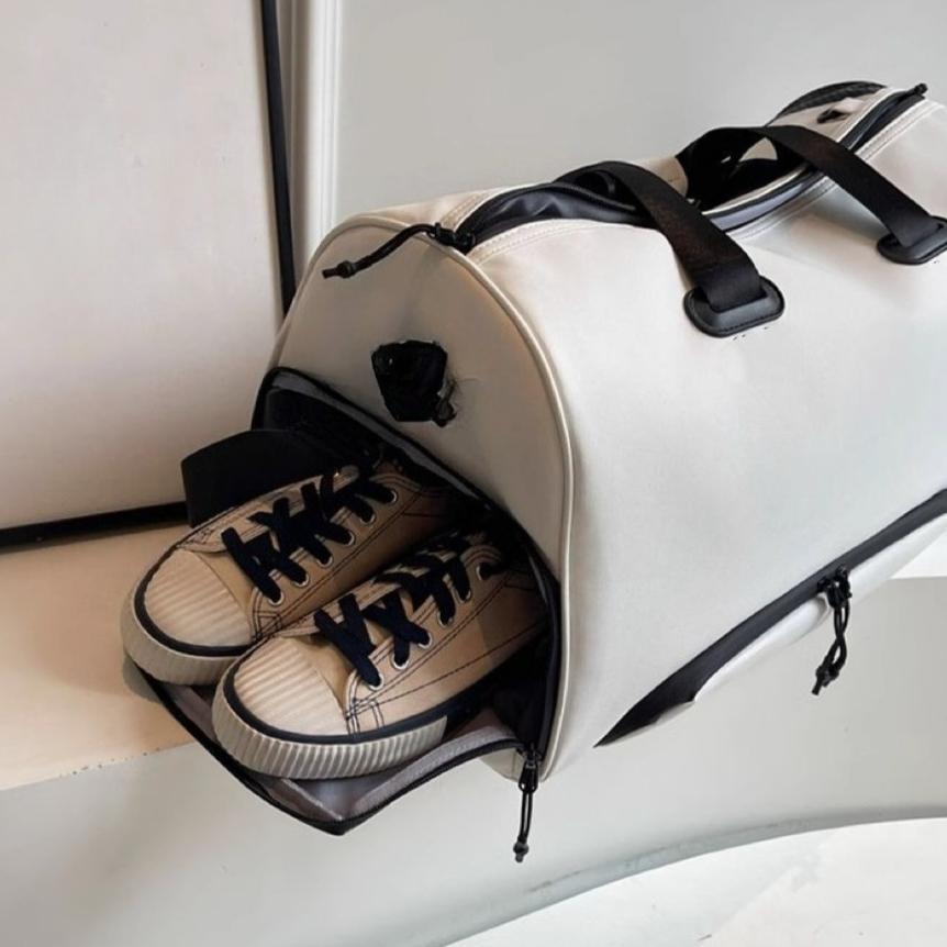 Short Trip Bag Large Capacity Handbag Big Travel Handbag Dry and Wet Separation Sports Cycling Storage Bag
