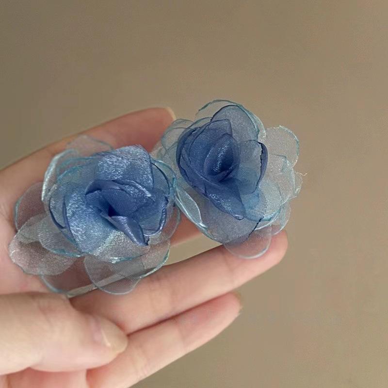 Ice quenched blue flower artificial crystal fringed earrings Cool wind temperament stud earrings Internet celebrity earrings