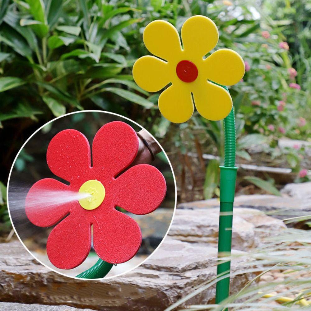 

Funny Crazy Spin Sprinkler Flower Shape Water Spray Toy Dancing Daisy Sprinklers Farm білий