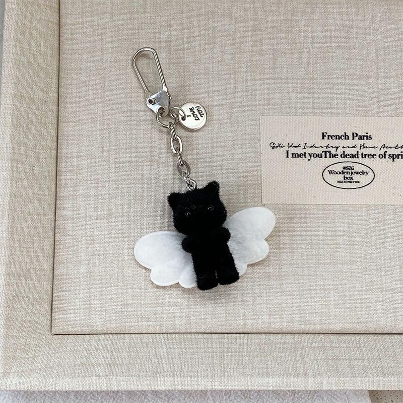 Cartoon Flocking Cat Pendant Keychain Y2K Butterfly Wings Key Ring For Women Girls Cute Camera Bag Pendant Decoration Gifts