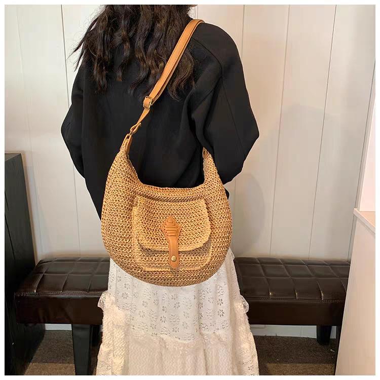 

Casual Large-capacity Seaside Beach Vacation Straw Bag Women s All-matching Cross-body Knitted Shoulder 29x10xx27 коричневий