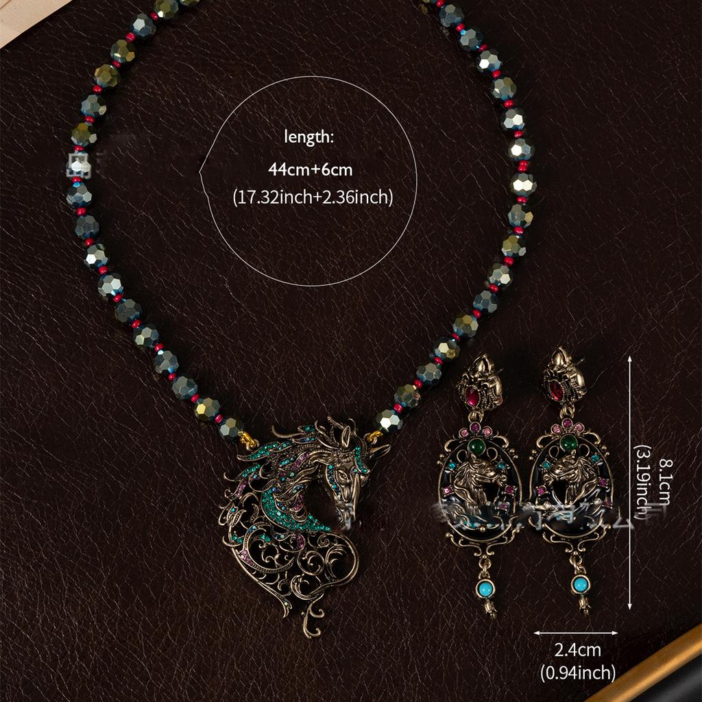 Vintage European and American Aristocratic Heavy Industry Horse Head Jewelry Sets Necklace Earrings Retro Unique Accessories