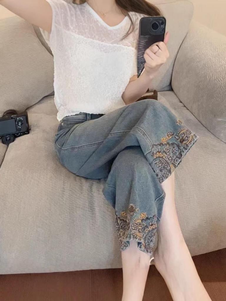 2026 Spring Women's Retro Embroidered Wide-Leg Jeans