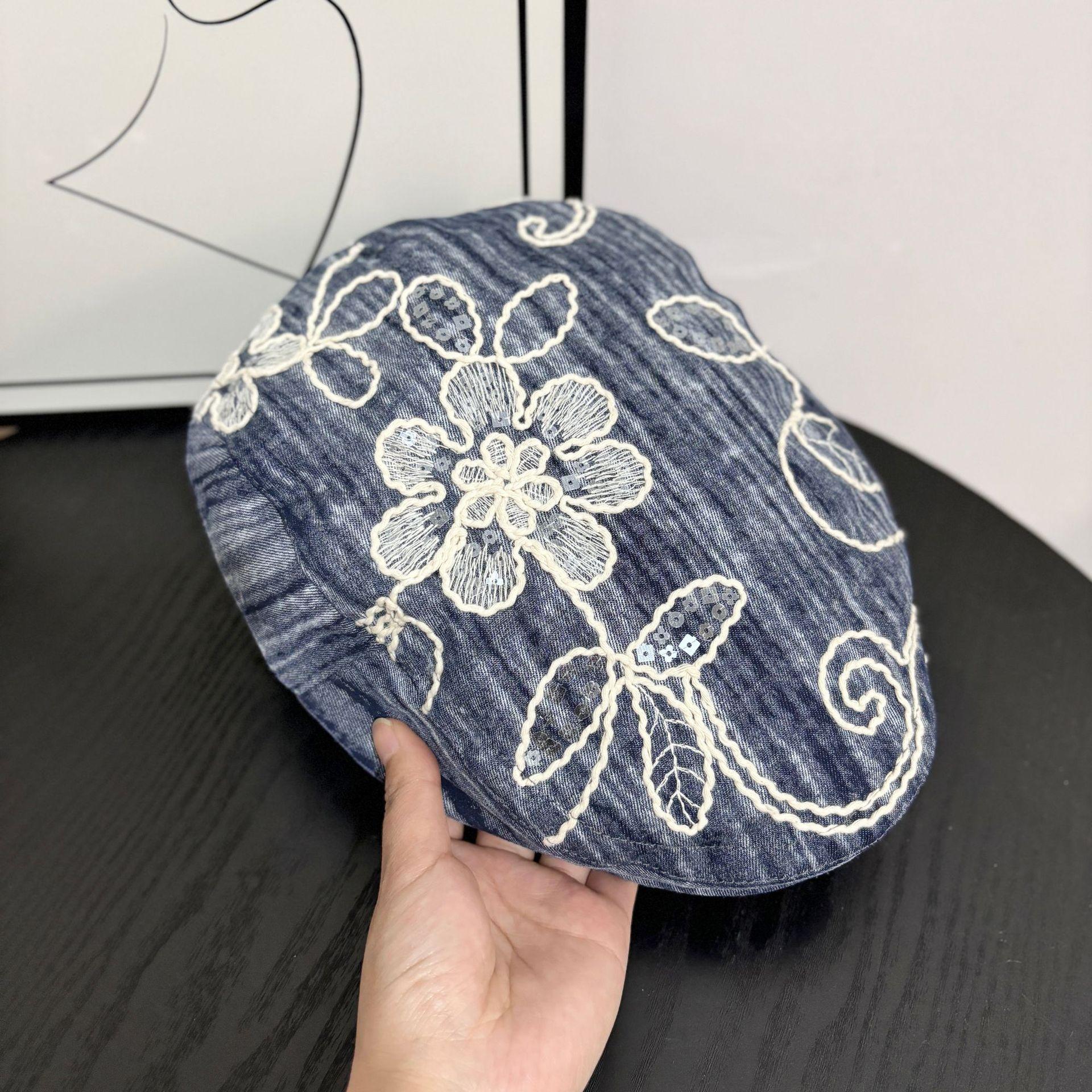 

Outdoor Korea 2025 new flower denim forward hat women s big head circumference show face small beret M（56-58cm） темно-синий