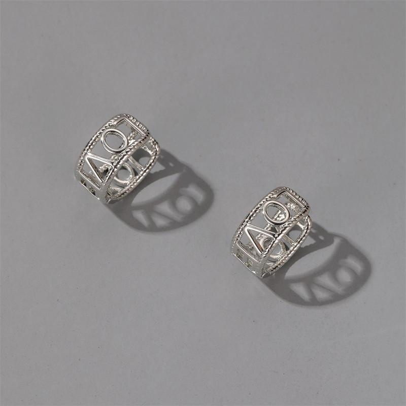 Boucles d'oreilles à tige en forme d'anneau Mobius européen pour femmes, bijoux minimalistes en métal torsadé, piercing, mode coréenne