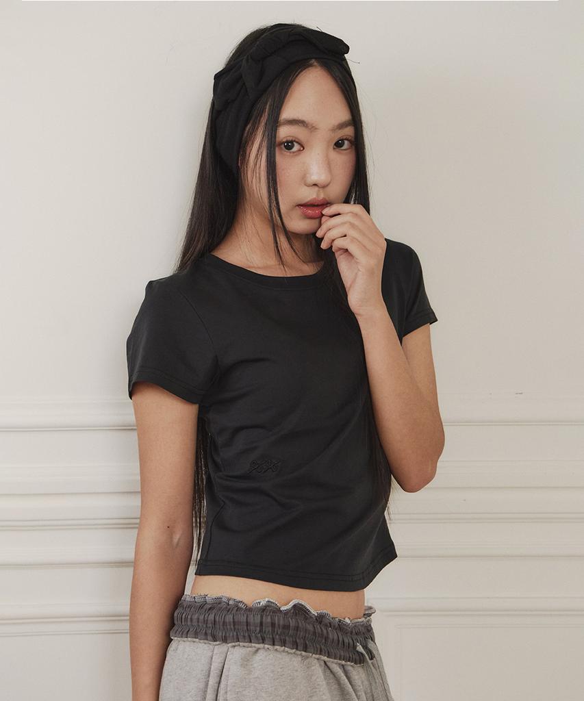 Yuupeu Smoothie Crop Top - Black