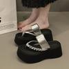 Silver Heightened Thick-bottomed Beach Cool Slippers Women's Summer Wear 2025 New Fairy Wind and Water Diamond Pinch-on Flip-flops