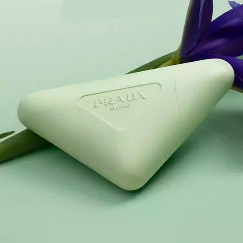 Prada Body Care Set Qinrun Double Hand Cream 2026 Valentine's Day Exclusive Two-piece Set: Qinrun Double Care Hand Cream 50ml + Green Beauty Box