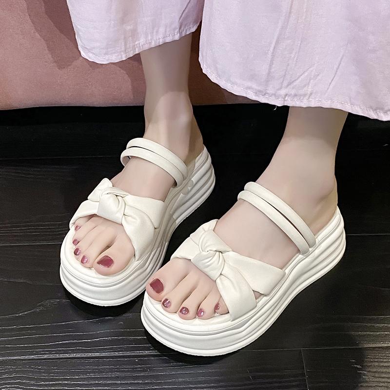 Women Slippers 2025 New Summer Casual Shoes Versatile Thick Sole Sandals Women Outwear Bow Beach Slippers Sexy Slides Women