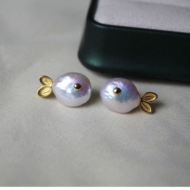 Baroque Little Whale Necklace, Special-Shaped Pearl, Marine Life Pendant, Collarbone Chain, Small Fish Stud Earrings Set, Color Retention.